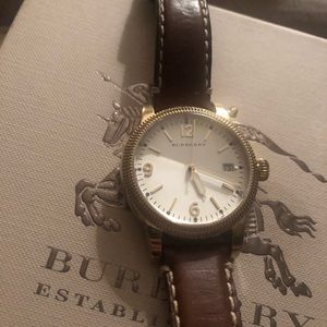 Woman/Unisex Burberry Gold and Brown Leather Watch